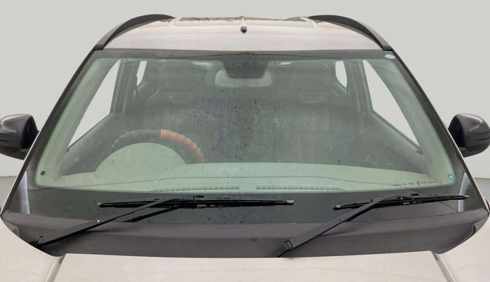 2016 Mahindra Kuv100 K2 PLUS 6 STR, Petrol, Manual, 33,497 km, Front Windshield