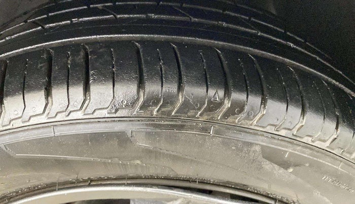 2023 Hyundai NEW I20 SPORTZ 1.2 IVT, Petrol, Automatic, 20,108 km, Right Front Tyre Tread