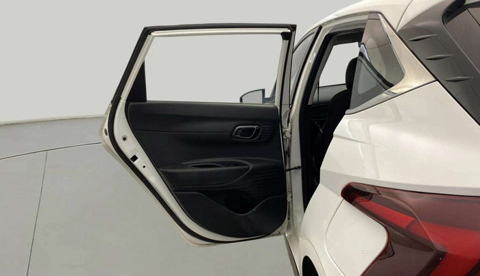 2023 Hyundai NEW I20 SPORTZ 1.2 IVT, Petrol, Automatic, 20,108 km, LHS Rear Door