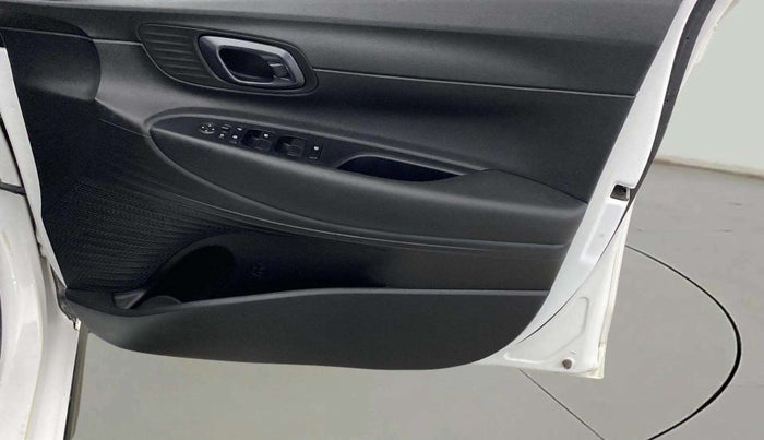 2023 Hyundai NEW I20 SPORTZ 1.2 IVT, Petrol, Automatic, 20,108 km, Driver Side Door Panels Control