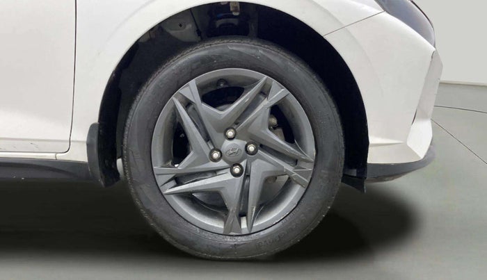 2023 Hyundai NEW I20 SPORTZ 1.2 IVT, Petrol, Automatic, 20,108 km, Right Front Wheel