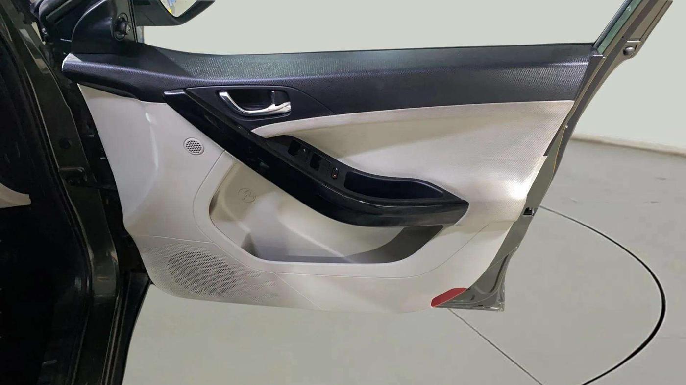 2021 Tata NEXON XZ PETROL, Petrol, Manual, 19,520 km, Driver Side Door Panels Control