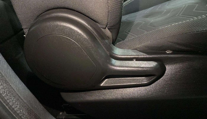 2021 Tata NEXON XZ PETROL, Petrol, Manual, 19,520 km, Driver Side Adjustment Panel