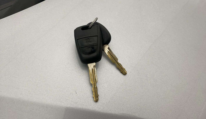 2019 Hyundai NEW SANTRO SPORTZ AMT, Petrol, Automatic, 63,821 km, Key Close Up