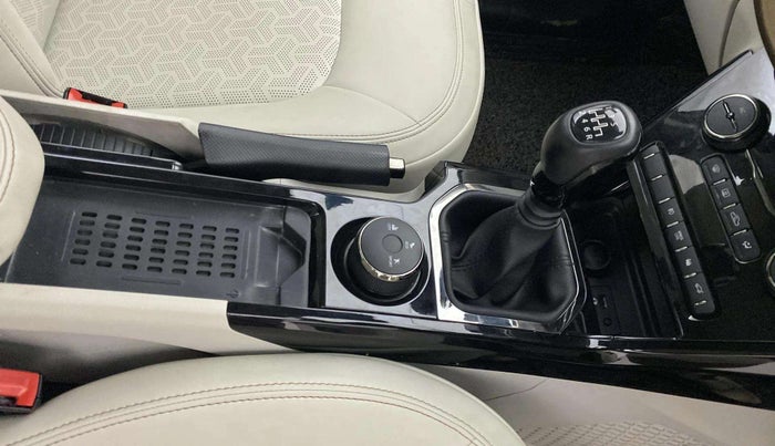 2022 Tata NEXON XZ PLUS (PREMIUM) PETROL JET, Petrol, Manual, 21,647 km, Gear Lever