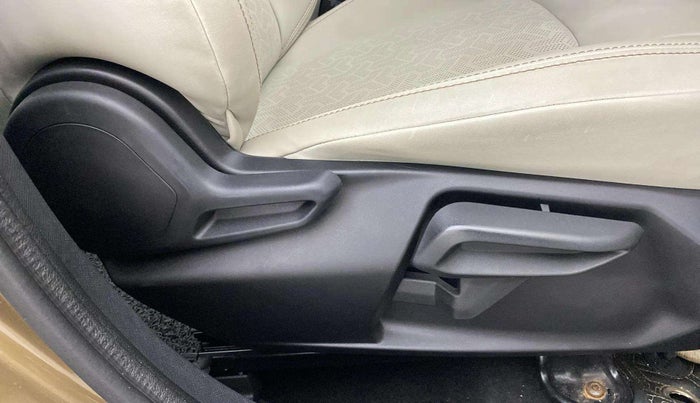 2022 Tata NEXON XZ PLUS (PREMIUM) PETROL JET, Petrol, Manual, 21,647 km, Driver Side Adjustment Panel