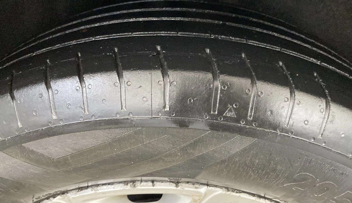 2015 Ford Ecosport TITANIUM 1.5L PETROL, Petrol, Manual, 60,313 km, Left Front Tyre Tread