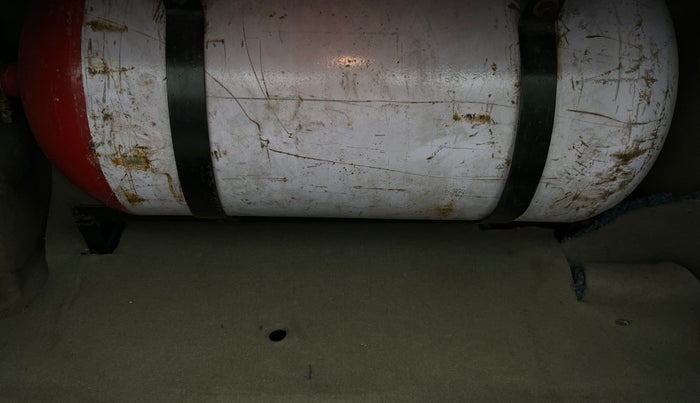 2017 Ford Figo Aspire TITANIUM 1.2 PETROL, CNG, Manual, 77,619 km, Boot Inside