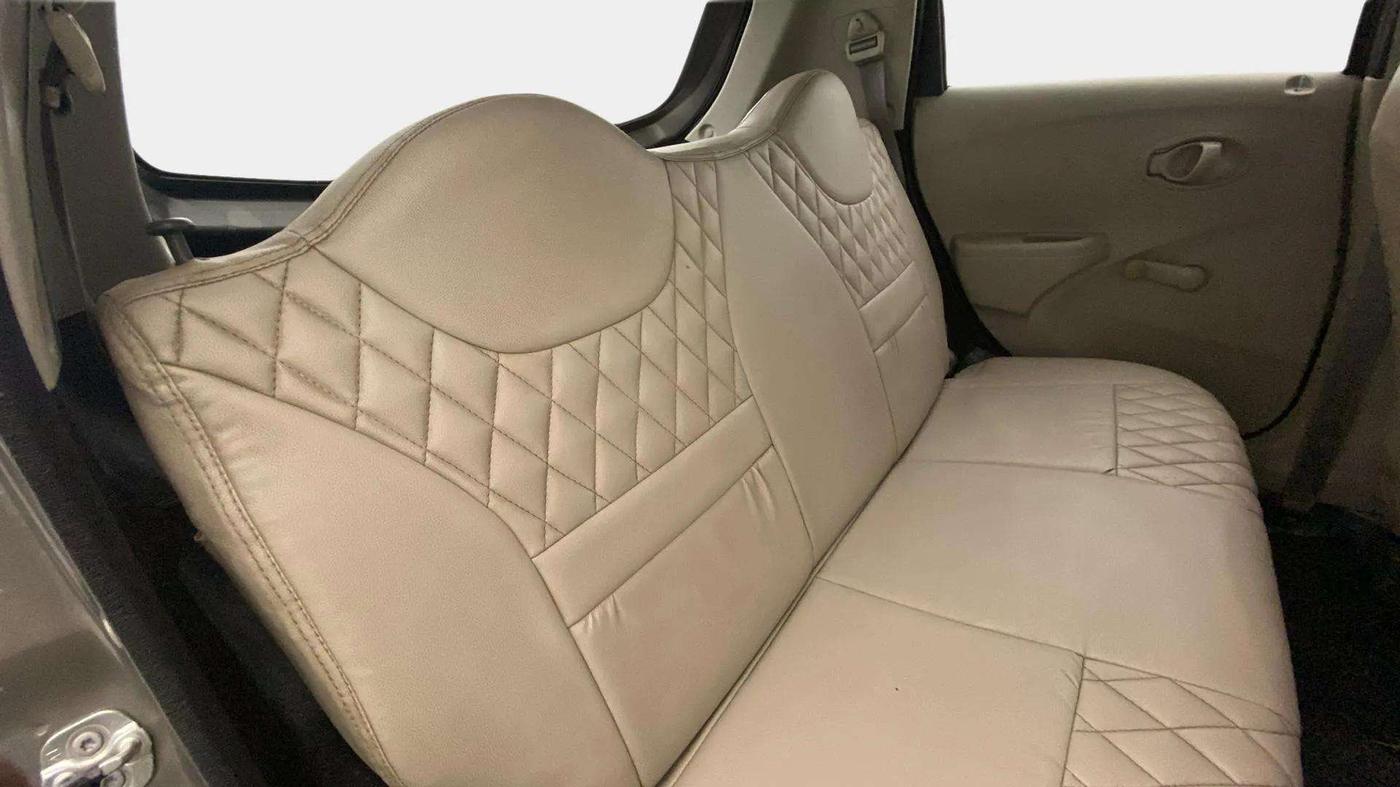 2017 Datsun Go T, Petrol, Manual, 31,220 km, Right Side Rear Door Cabin