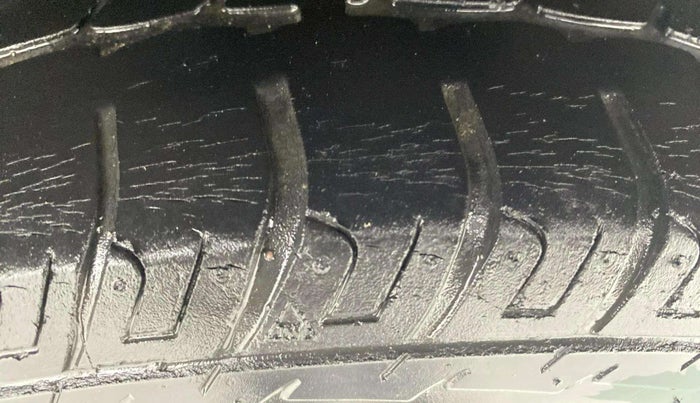2017 Datsun Go T, Petrol, Manual, 31,147 km, Left Rear Tyre Tread