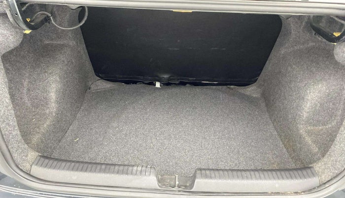 2018 Volkswagen Ameo COMFORTLINE 1.0L, Petrol, Manual, 48,432 km, Boot Open Zoomed View