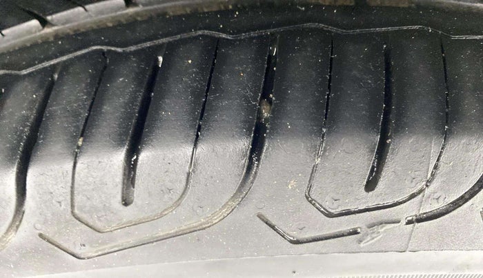 2018 Volkswagen Ameo COMFORTLINE 1.0L, Petrol, Manual, 48,432 km, Right Rear Tyre Tread