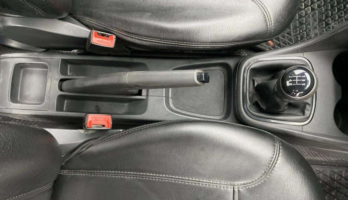 2018 Volkswagen Ameo COMFORTLINE 1.0L, Petrol, Manual, 48,432 km, Gear Lever
