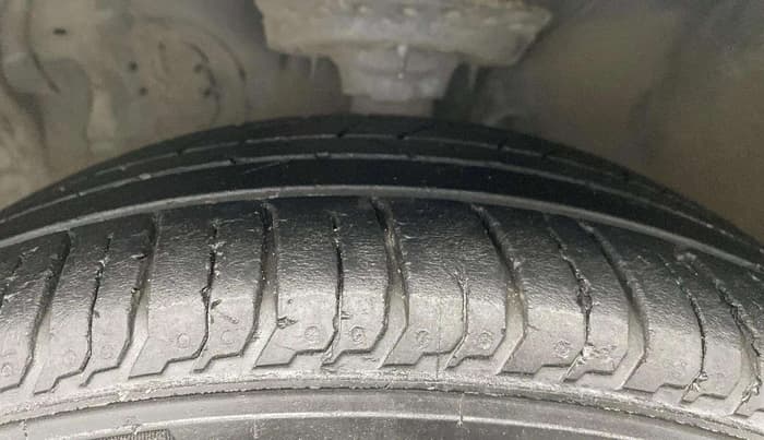 2016 Hyundai Elite i20 ASTA 1.2 (O), Petrol, Manual, 79,379 km, Left Front Tyre Tread