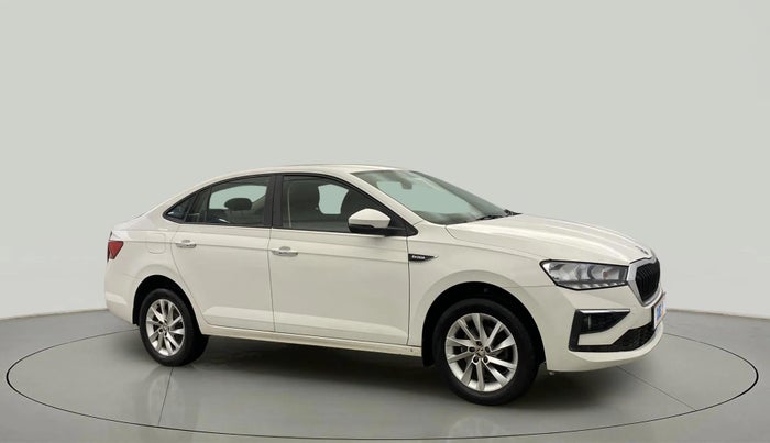 2023 Skoda SLAVIA AMBITION 1.0L TSI AT, Petrol, Automatic, 29,242 km, Right Front Diagonal