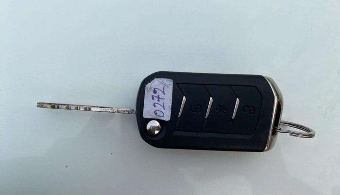 2024 Mahindra BOLERO NEO N10 R, Diesel, Manual, 22,729 km, Key Close Up