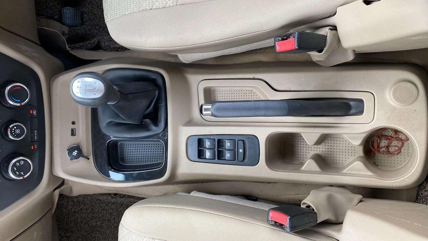 2024 Mahindra BOLERO NEO N10 R, Diesel, Manual, 22,939 km, Gear Lever