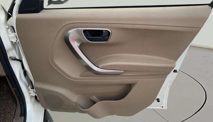 2024 Mahindra BOLERO NEO N10 R, Diesel, Manual, 22,729 km, Driver Side Door Panels Control