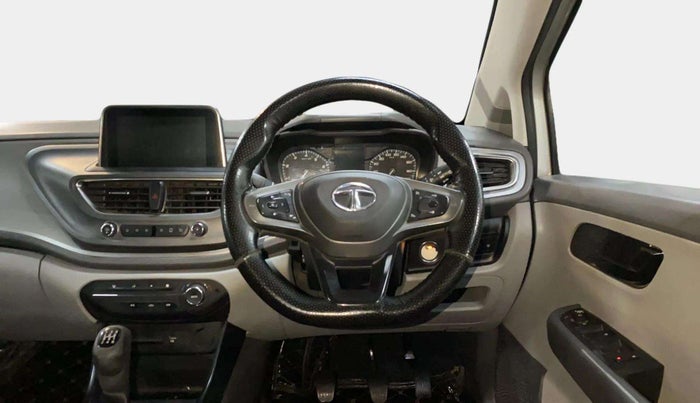 2020 Tata ALTROZ XT PETROL, Petrol, Manual, 69,800 km, Steering Wheel Close Up