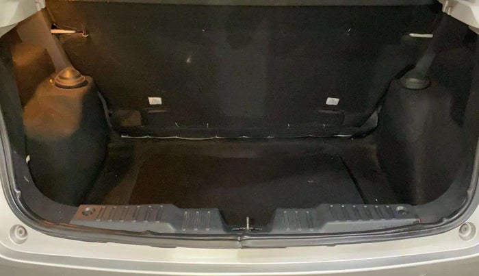 2020 Tata ALTROZ XT PETROL, Petrol, Manual, 69,800 km, Boot Inside