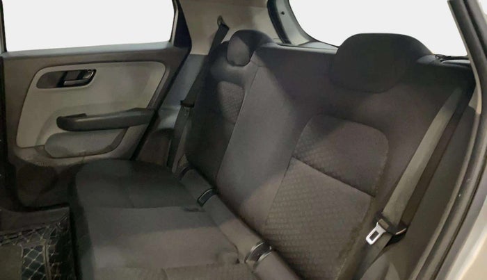 2020 Tata ALTROZ XT PETROL, Petrol, Manual, 69,800 km, Right Side Rear Door Cabin