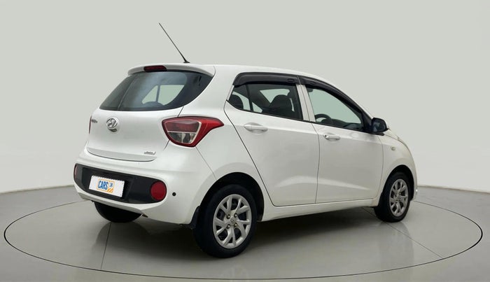 2018 Hyundai Grand i10 MAGNA AT 1.2 KAPPA VTVT, Petrol, Automatic, 36,171 km, Right Back Diagonal