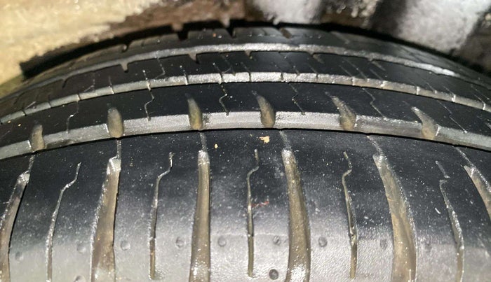 2018 Hyundai Grand i10 MAGNA AT 1.2 KAPPA VTVT, Petrol, Automatic, 36,171 km, Left Rear Tyre Tread