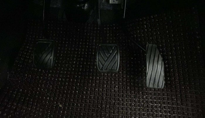 2015 Maruti Wagon R 1.0 VXI, Petrol, Manual, 24,834 km, Pedals