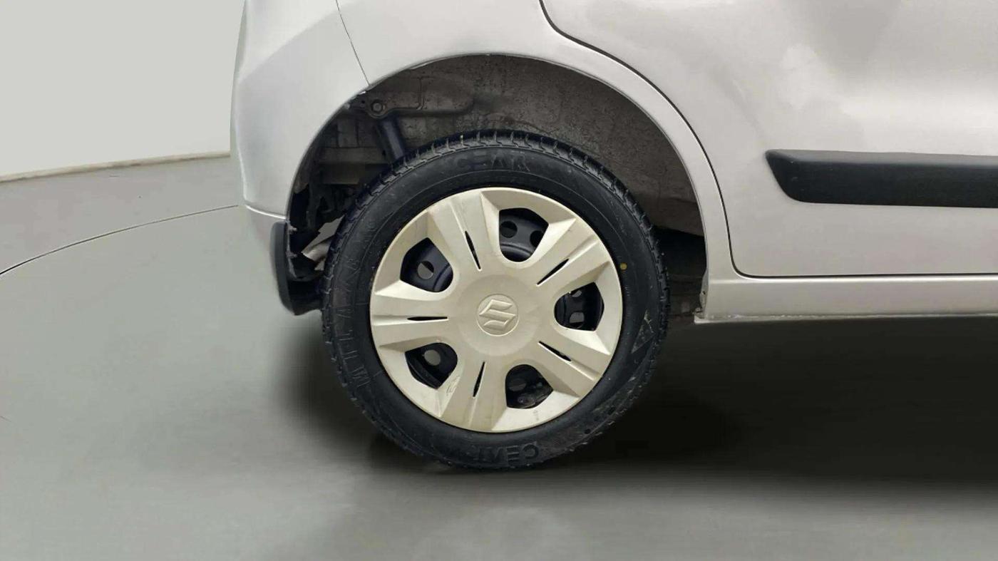 2015 Maruti Wagon R 1.0 VXI, Petrol, Manual, 24,834 km, Right Rear Wheel