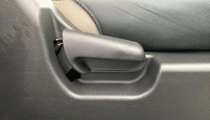2015 Maruti Wagon R 1.0 VXI, Petrol, Manual, 24,834 km, Driver Side Adjustment Panel