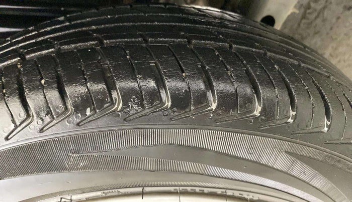 2016 Renault Kwid RXT 0.8, Petrol, Manual, 23,126 km, Left Front Tyre Tread