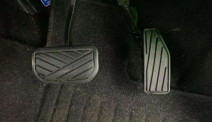 2020 Maruti Baleno ALPHA CVT PETROL 1.2, Petrol, Automatic, 71,868 km, Pedals
