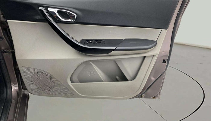 2018 Tata Tiago XZA PETROL, Petrol, Automatic, 13,614 km, Driver Side Door Panels Control