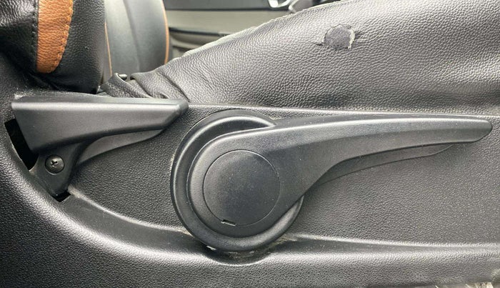 2018 Tata Tiago XZA PETROL, Petrol, Automatic, 13,614 km, Driver Side Adjustment Panel