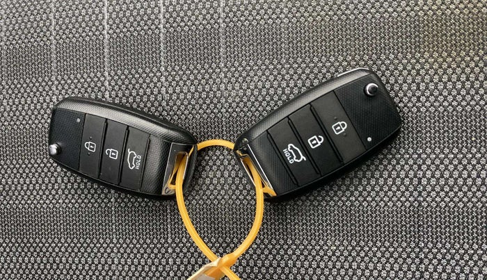2022 KIA SONET HTK PLUS 1.2, Petrol, Manual, 18,084 km, Key Close Up