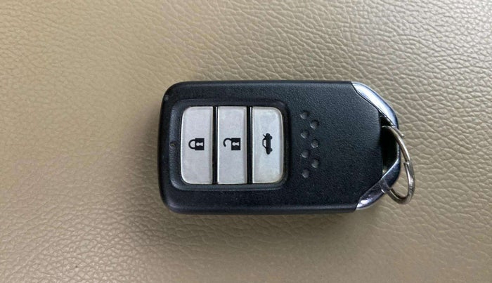 2017 Honda City 1.5L I-VTEC V MT, Petrol, Manual, 52,102 km, Key Close Up