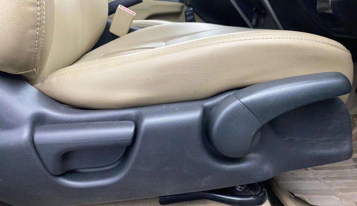 2017 Honda City 1.5L I-VTEC V MT, Petrol, Manual, 52,102 km, Driver Side Adjustment Panel