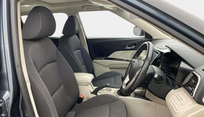 2022 Mahindra XUV300 W8 1.5 DIESEL, Diesel, Manual, 65,229 km, Right Side Front Door Cabin