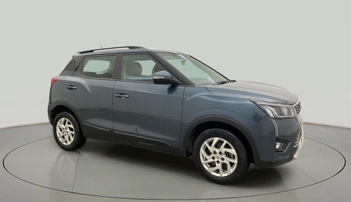2022 Mahindra XUV300 W8 1.5 DIESEL, Diesel, Manual, 65,229 km, Right Front Diagonal
