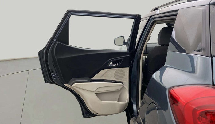 2022 Mahindra XUV300 W8 1.5 DIESEL, Diesel, Manual, 65,229 km, LHS Rear Door