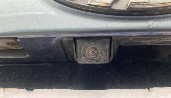 2022 Mahindra XUV300 W8 1.5 DIESEL, Diesel, Manual, 65,229 km, Parking Camera