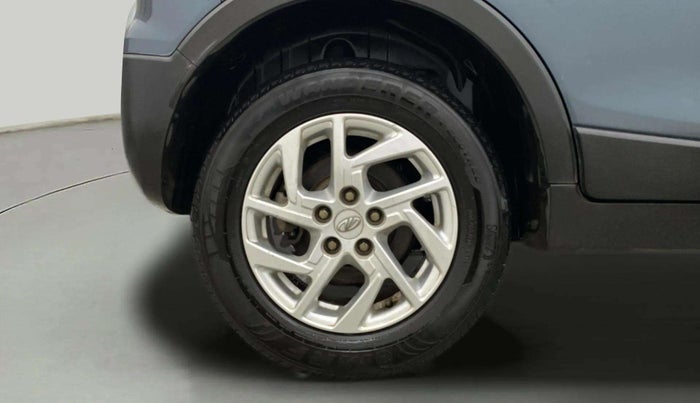 2022 Mahindra XUV300 W8 1.5 DIESEL, Diesel, Manual, 65,229 km, Right Rear Wheel
