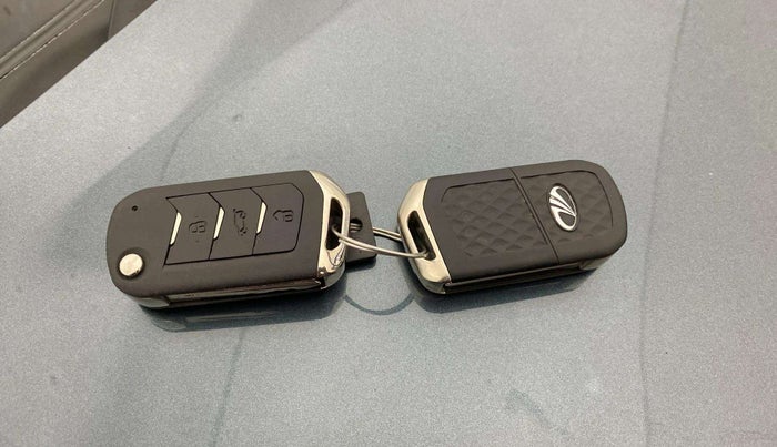 2022 Mahindra XUV300 W8 1.5 DIESEL, Diesel, Manual, 65,229 km, Key Close Up