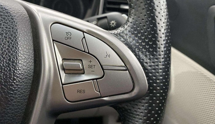 2022 Mahindra XUV300 W8 1.5 DIESEL, Diesel, Manual, 65,229 km, Adaptive Cruise Control
