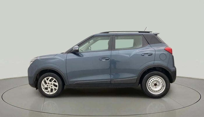 2022 Mahindra XUV300 W8 1.5 DIESEL, Diesel, Manual, 65,229 km, Left Side