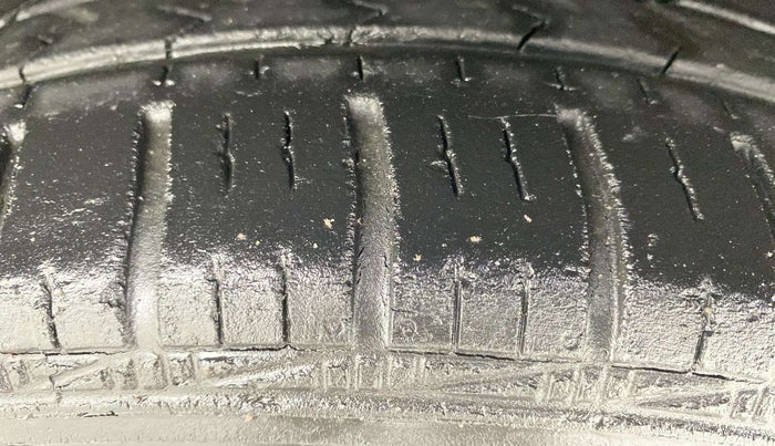 2014 Hyundai Xcent S (O) 1.2, Petrol, Manual, 20,522 km, Left Front Tyre Tread