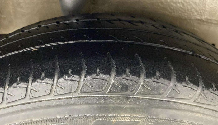 2017 Maruti Celerio ZXI, Petrol, Manual, 84,952 km, Right Rear Tyre Tread