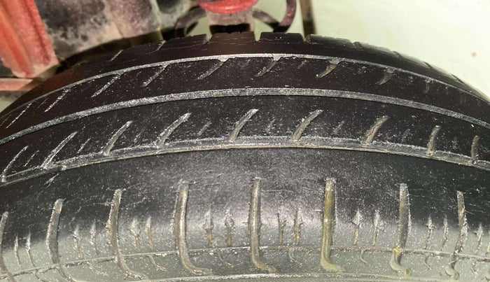 2014 Maruti Alto 800 LXI, Petrol, Manual, 42,364 km, Left Rear Tyre Tread