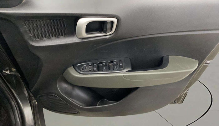 2019 Hyundai VENUE SX PLUS 1.0 TURBO DCT, Petrol, Automatic, 57,775 km, Driver Side Door Panels Control