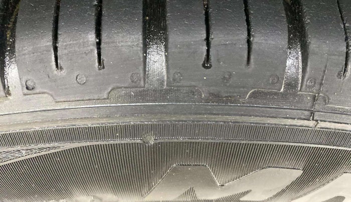 2015 Ford Ecosport TITANIUM 1.5L PETROL, Petrol, Manual, 78,543 km, Right Front Tyre Tread